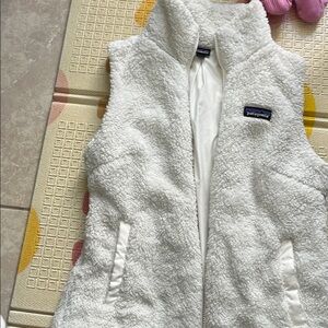 Patagonia white Sherpa Fleece Vest